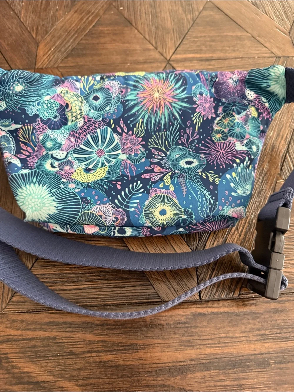 Sakroots Royal Blue Seascape Belt Bag Turtle Ocean Print Fanny Pack Crossbody